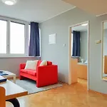 מלון Ceu Konferencia Koezpont 3*