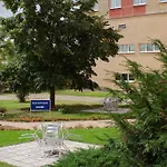 Ceu Konferencia Koezpont מלון