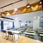 מלון Ceu Konferencia Koezpont 3*