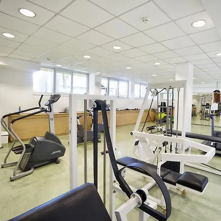 ホテル Ceu コンフェレンツィア クスポント