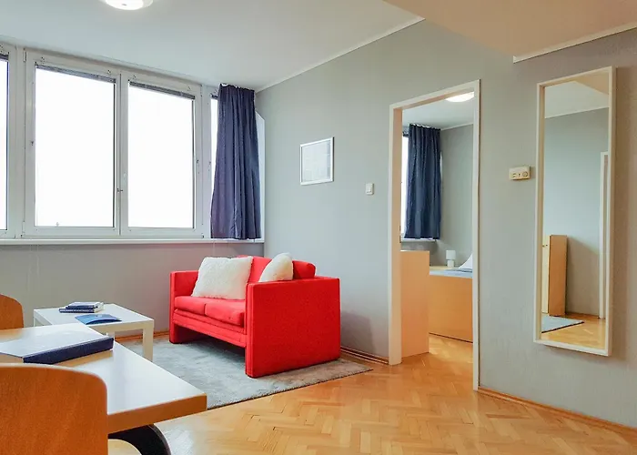 호텔 Ceu Konferencia Koezpont 3*