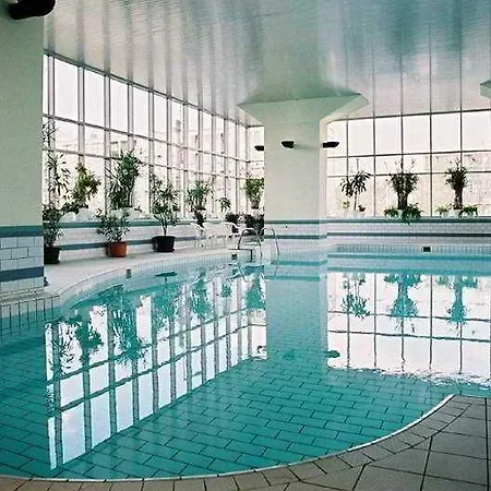 Ceu Konferencia Koezpont 3*