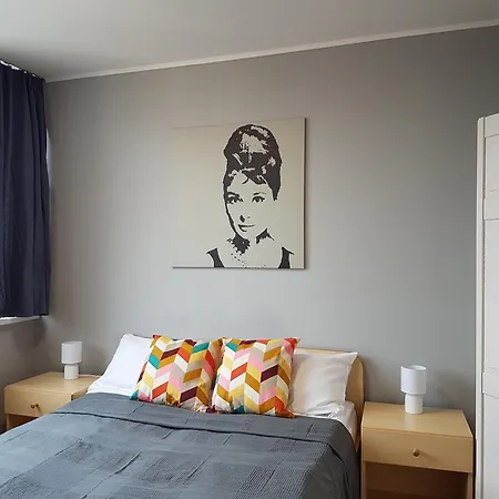 Ceu Konferencia Koezpont Otel 3*