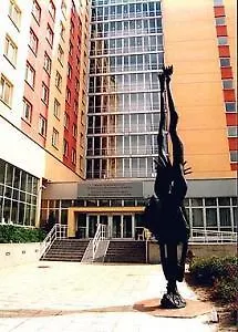 Ceu Konferencia Koezpont Hotel 3*