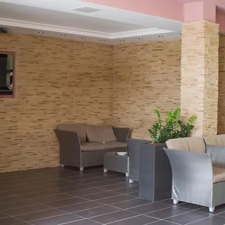 Hotel Ceu Konferencia Koezpont